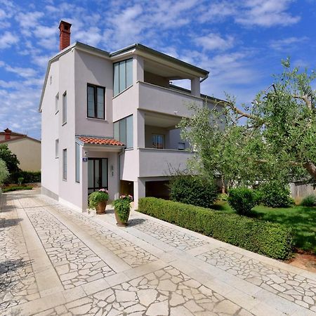Brezac Olive Garden Apartment Fažana Kültér fotó