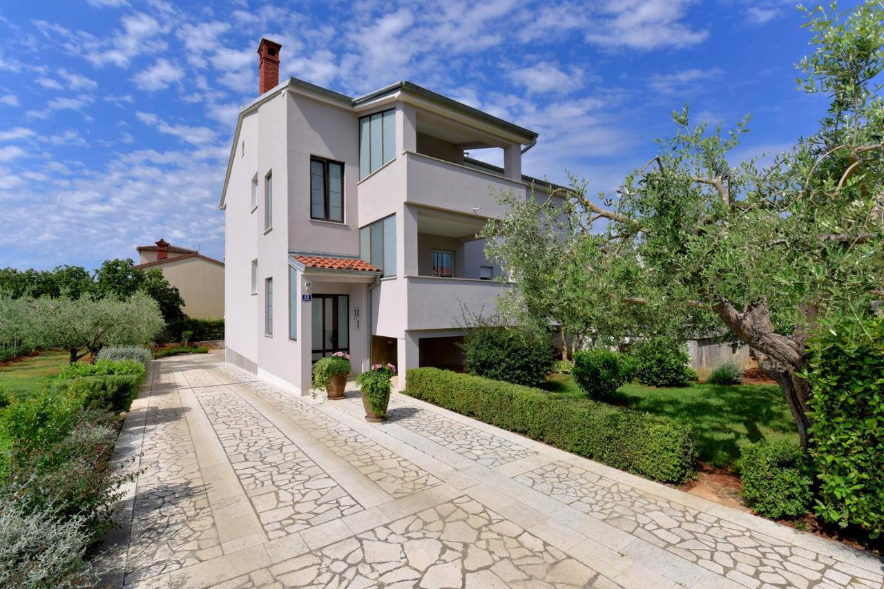 Brezac Olive Garden Apartment Fažana Kültér fotó