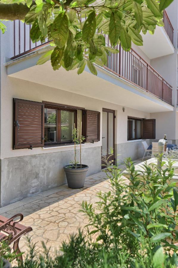 Brezac Olive Garden Apartment Fažana Kültér fotó