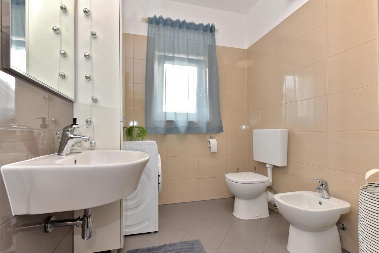 Brezac Olive Garden Apartment Fažana Kültér fotó