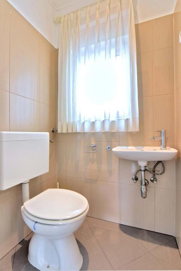Brezac Olive Garden Apartment Fažana Kültér fotó